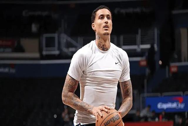 雄鹿B队轻取奇才,波尔津吉斯关键制胜的简单介绍 雄鹿B队轻取奇才,波尔津吉斯关键制胜的简单介绍