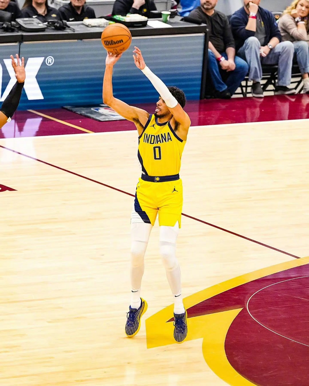 德国男篮鏖战步行者,萨姆·米切尔统治全场的简单介绍 德国男篮鏖战步行者,萨姆·米切尔统治全场的简单介绍