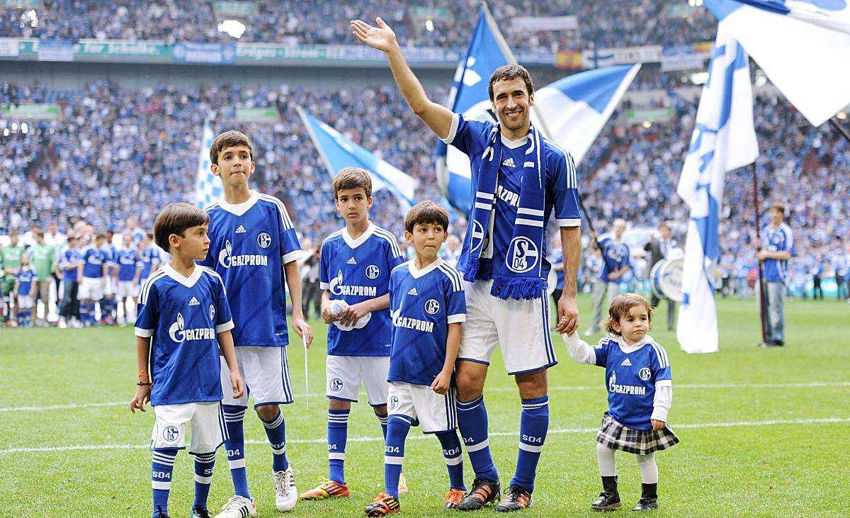 关于沙尔克再次失利,保级形势严峻的信息 关于沙尔克再次失利,保级形势严峻的信息