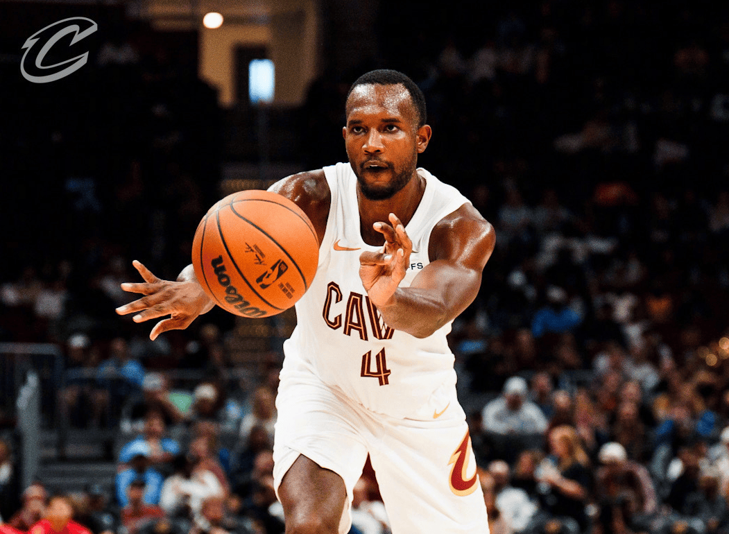 包含骑士主场不敌老鹰，连续三场失利令球队岌岌可危的词条