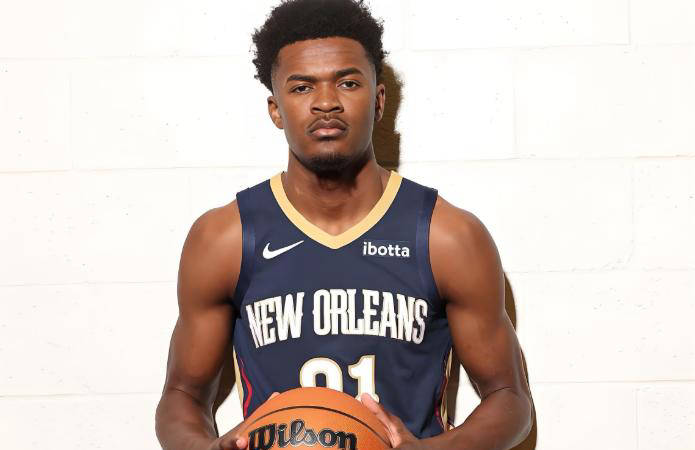 新晋球员表现抢眼，已备受瞩目的简单介绍