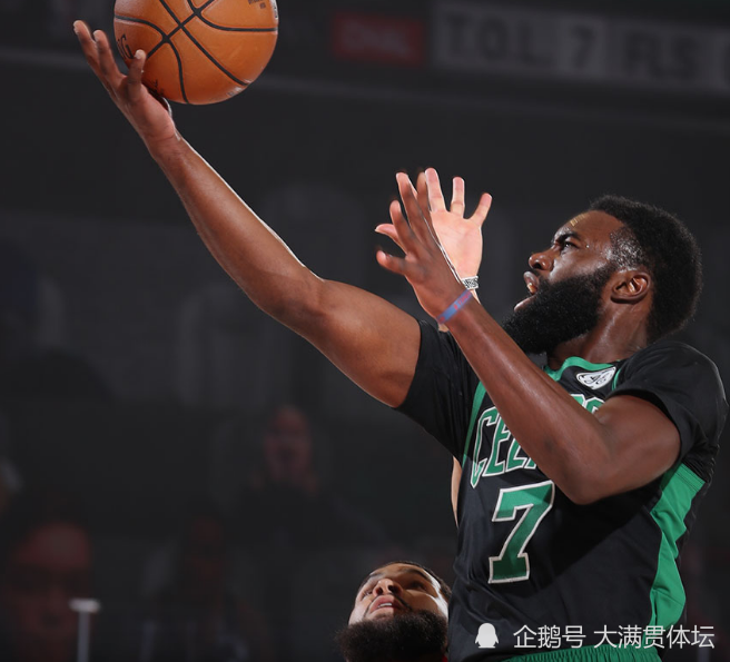 开云体育直播-包含猛龙半场反击，赢得大胜反弹势头的词条