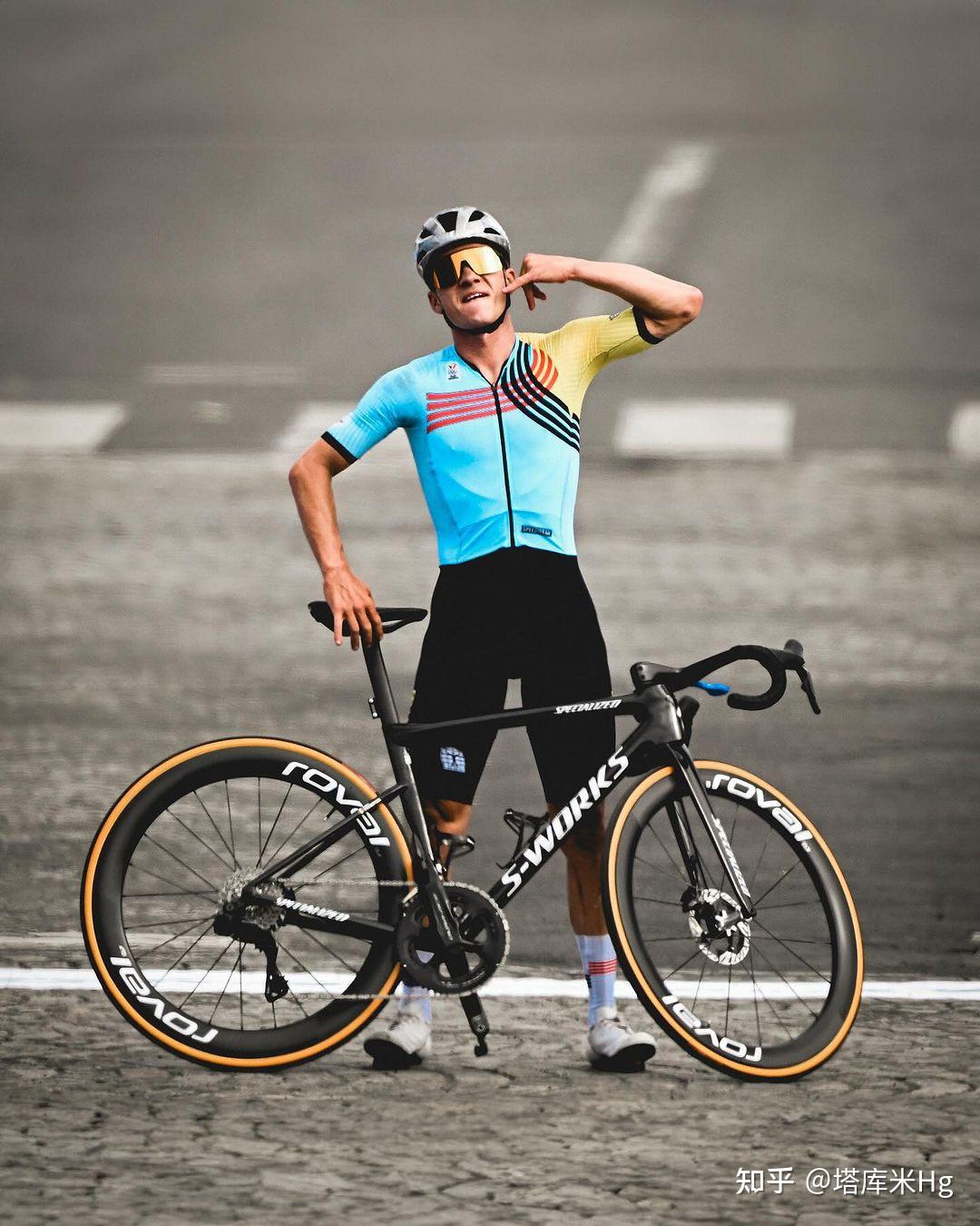 意大利运动员在男子自行车赛中居首