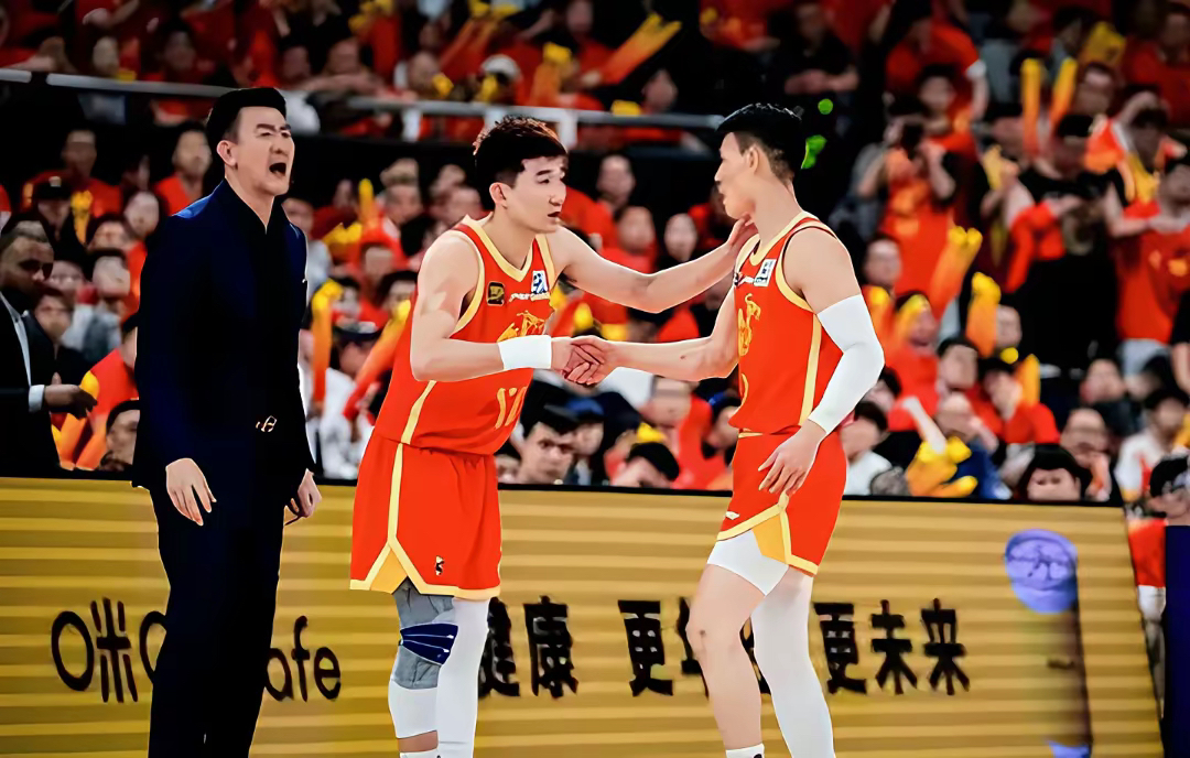 浙江男篮多点开花，攻势犀利
