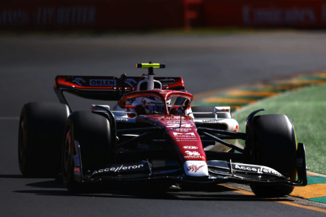 关于阿斯顿马丁轻取迈凯伦，周冠宇扛起全队的信息