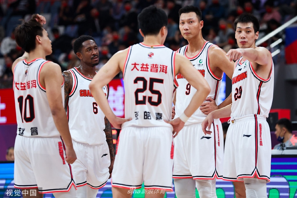 新疆队绝杀山东队，易建联带队取胜的简单介绍
