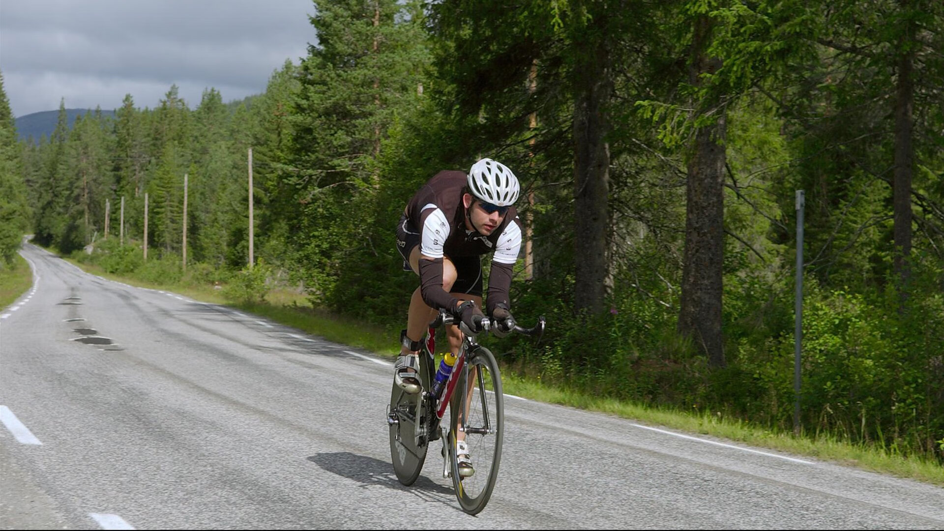 巴斯托尼爆发引领战术革命,贝蒂斯如何打穿摩纳哥的防守体系?