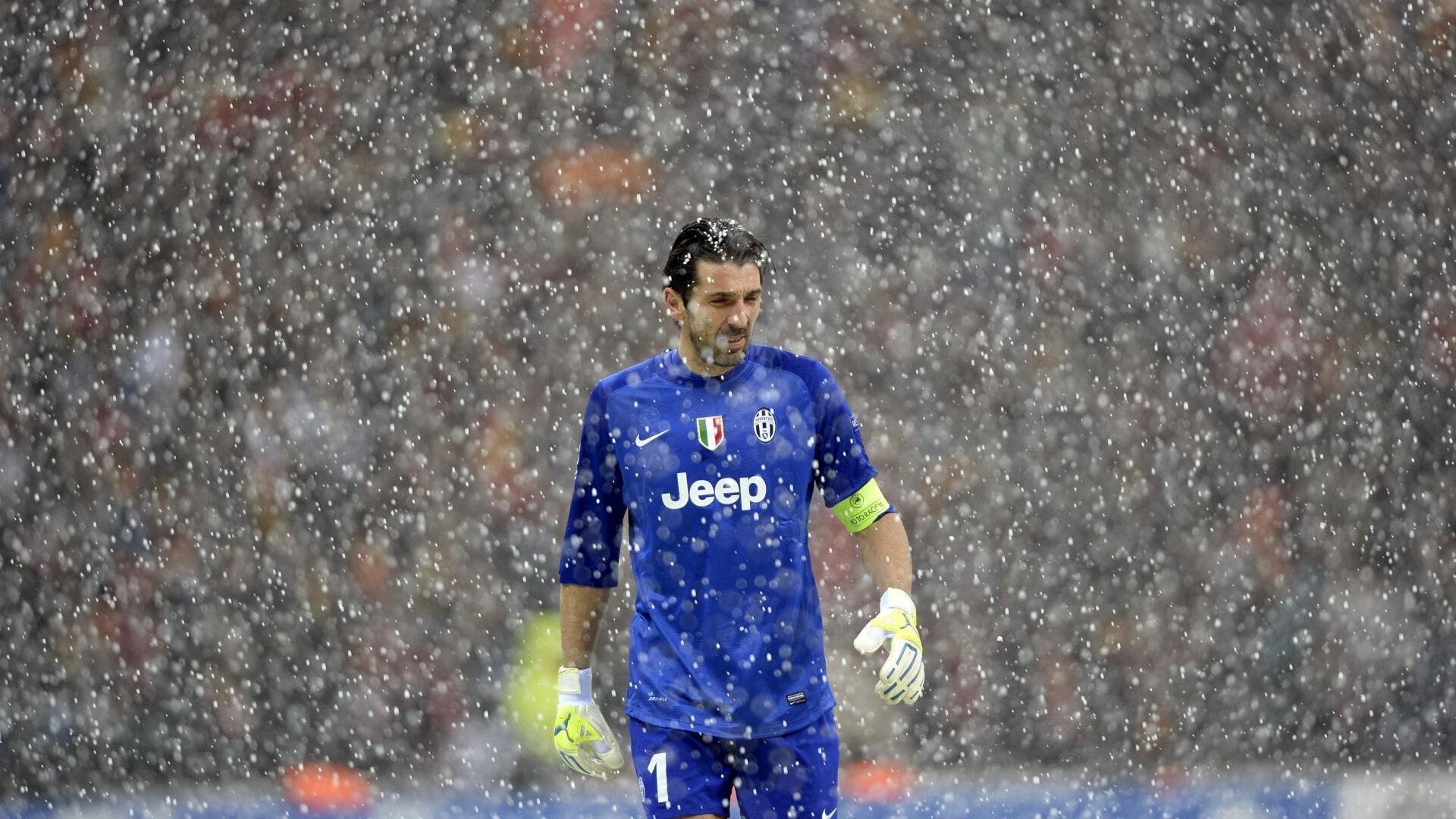 舞台越大越强!戈贝尔末节统治攻防,广东队逆转上海队